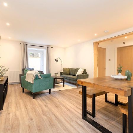 Joivy 3Br Flat In Haymarket With Free Parking 에든버러 외부 사진
